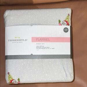 Threshold queen size cotton flannel sheet set, Christmas print-NWT